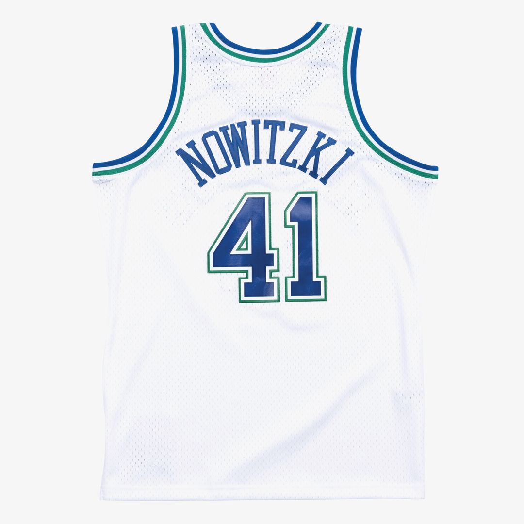Dallas Mavericks Dirk Nowitzki Mitchell & Ness 1998 - 99 Hardwood Classics Swingman Jersey - White Team Jersey Sports Fan Apparel