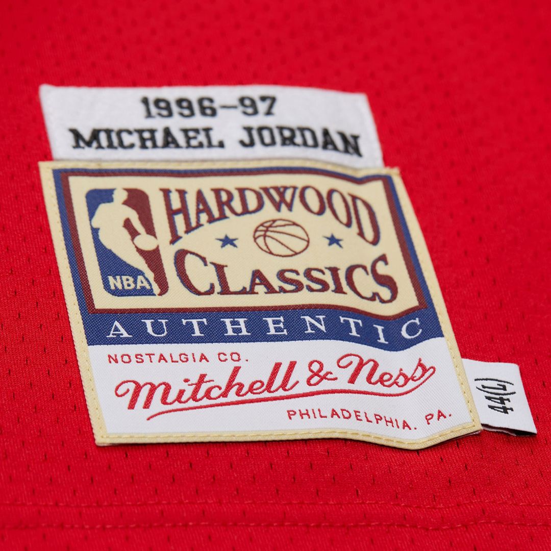 Chicago Bulls Michael Jordan Mitchell & Ness 1996/97 Throwback Authentic Jersey - Red Team Jersey Sports Fan Apparel