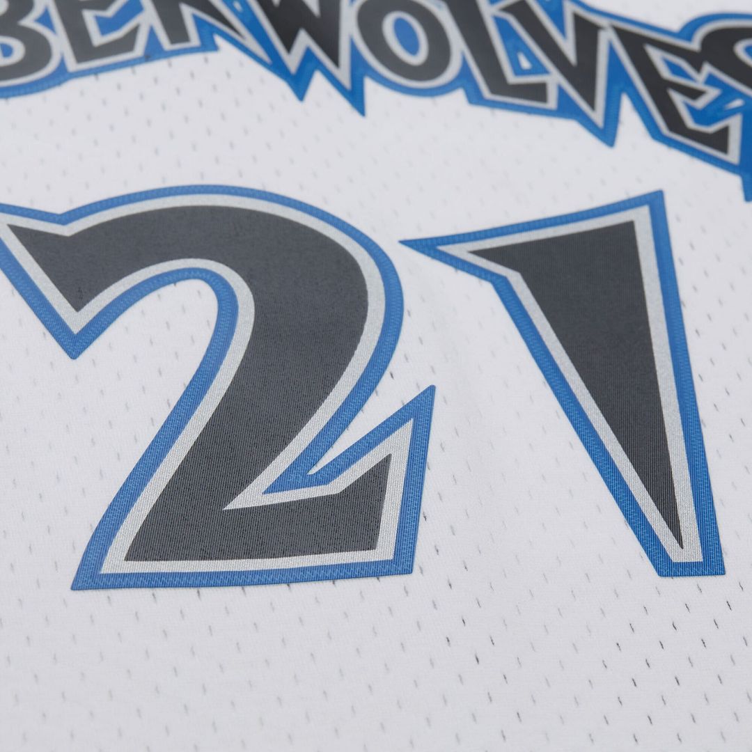Minnesota Timberwolves Kevin Garnett Mitchell & Ness Hardwood Classics Swingman Jersey - White Team Jersey Sports Fan Apparel