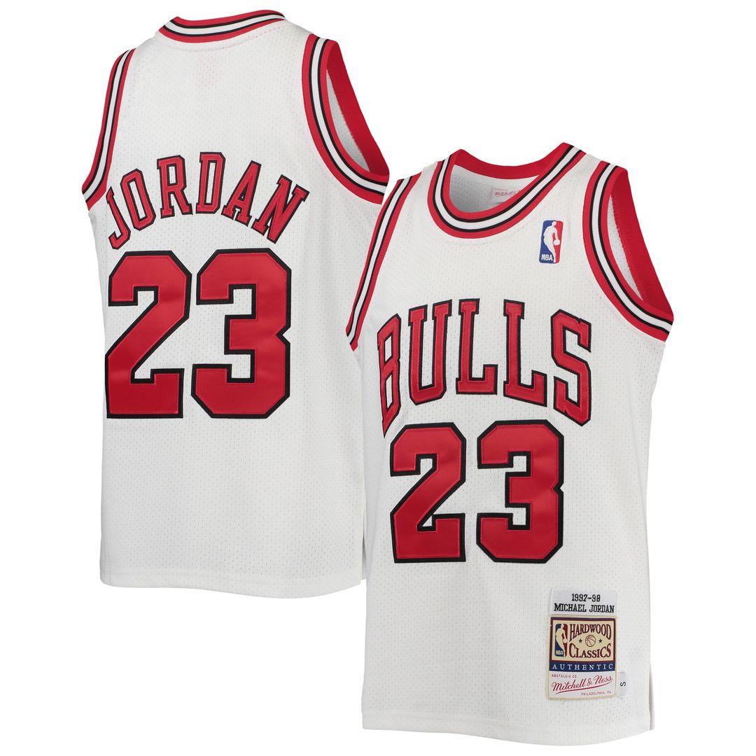 Chicago Bulls Michael Jordan Mitchell & Ness Youth 1997/98 Hardwood Classics Authentic Jersey - White Team Jersey Sports Fan Apparel