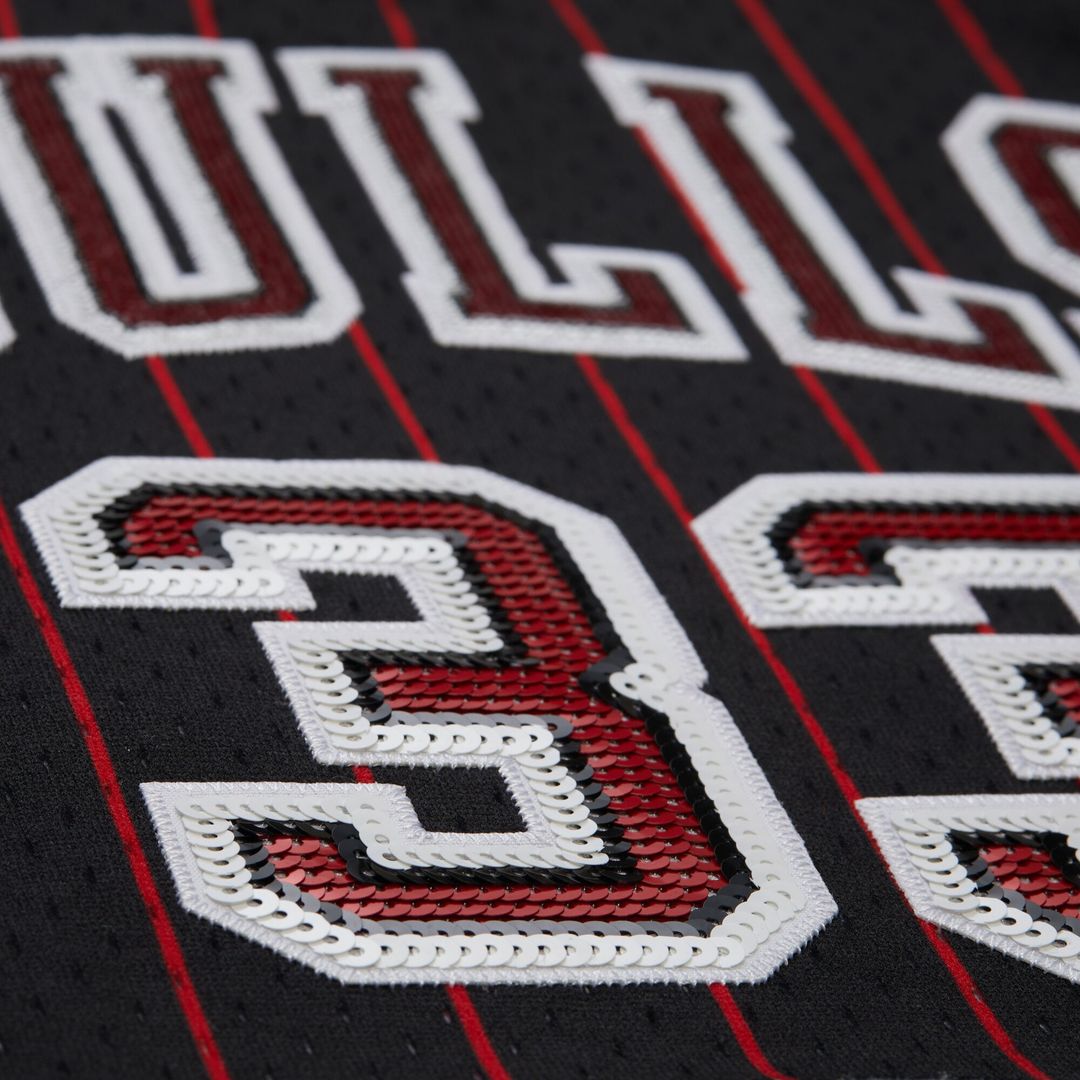 Chicago Bulls Scottie Pippen Mitchell & Ness x DANNIJO Women's Fashion Cropped Basketball Jersey - Black Team Jersey Sports Fan Apparel