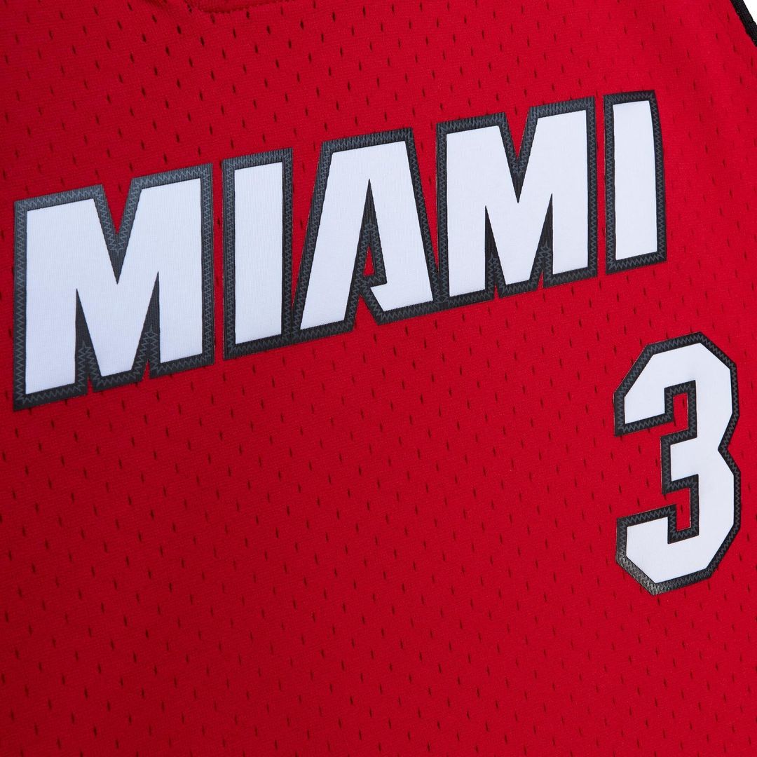 Miami Heat Dwyane Wade Women's 2005/06 Hardwood Classics Swingman Jersey - Red Team Jersey Sports Fan Apparel