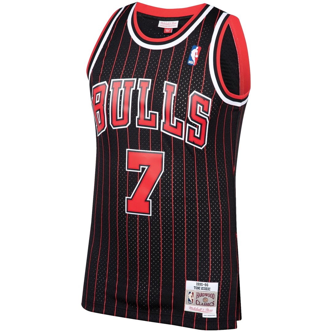 Chicago Bulls Toni Kukoc Mitchell & Ness 1995/96 Hardwood Classics Swingman Jersey - Black Team Jersey Sports Fan Apparel
