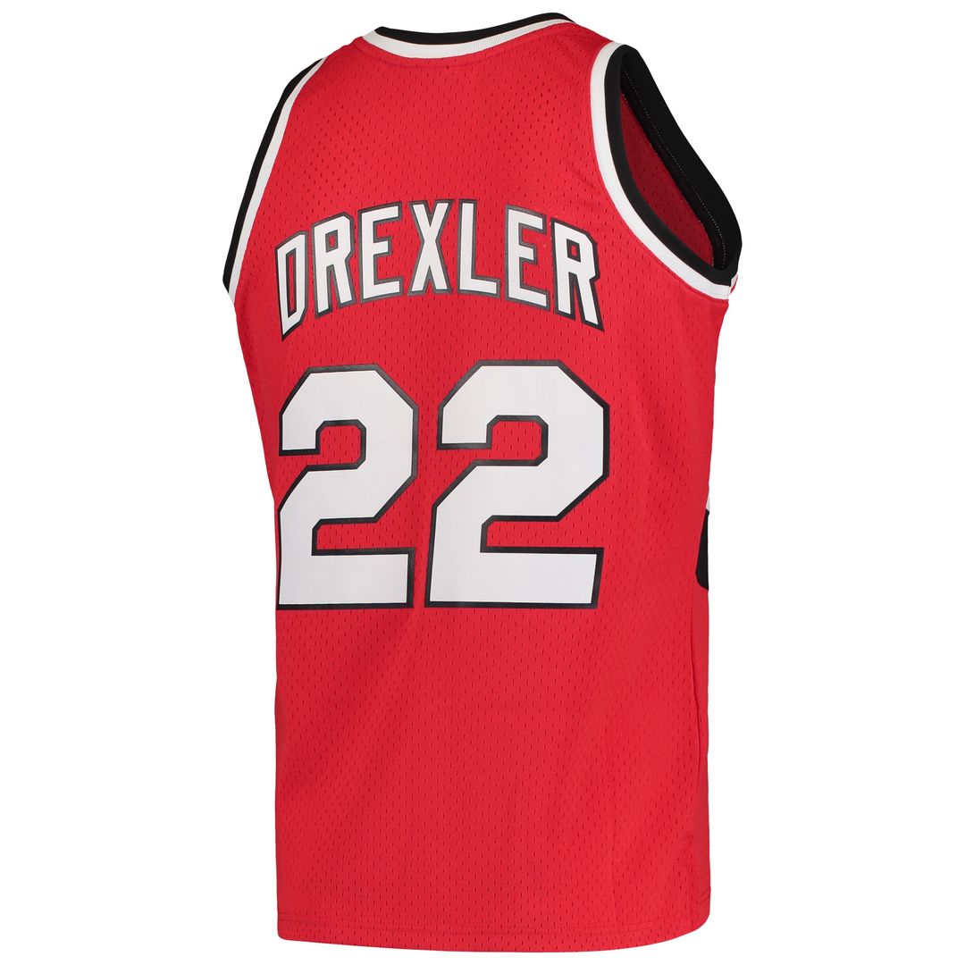 Portland Trail Blazers Clyde Drexler Mitchell & Ness 1983/84 Hardwood Classics Swingman Jersey - Red Team Jersey Sports Fan Apparel