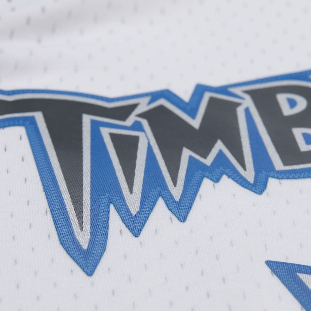 Minnesota Timberwolves Kevin Garnett Mitchell & Ness Hardwood Classics Swingman Jersey - White Team Jersey Sports Fan Apparel