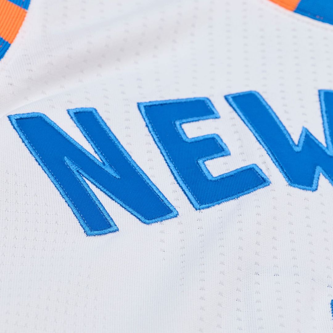 New York Knicks Carmelo Anthony Mitchell & Ness 2015 - 16 Hardwood Classics Authentic Jersey - White Team Jersey Sports Fan Apparel