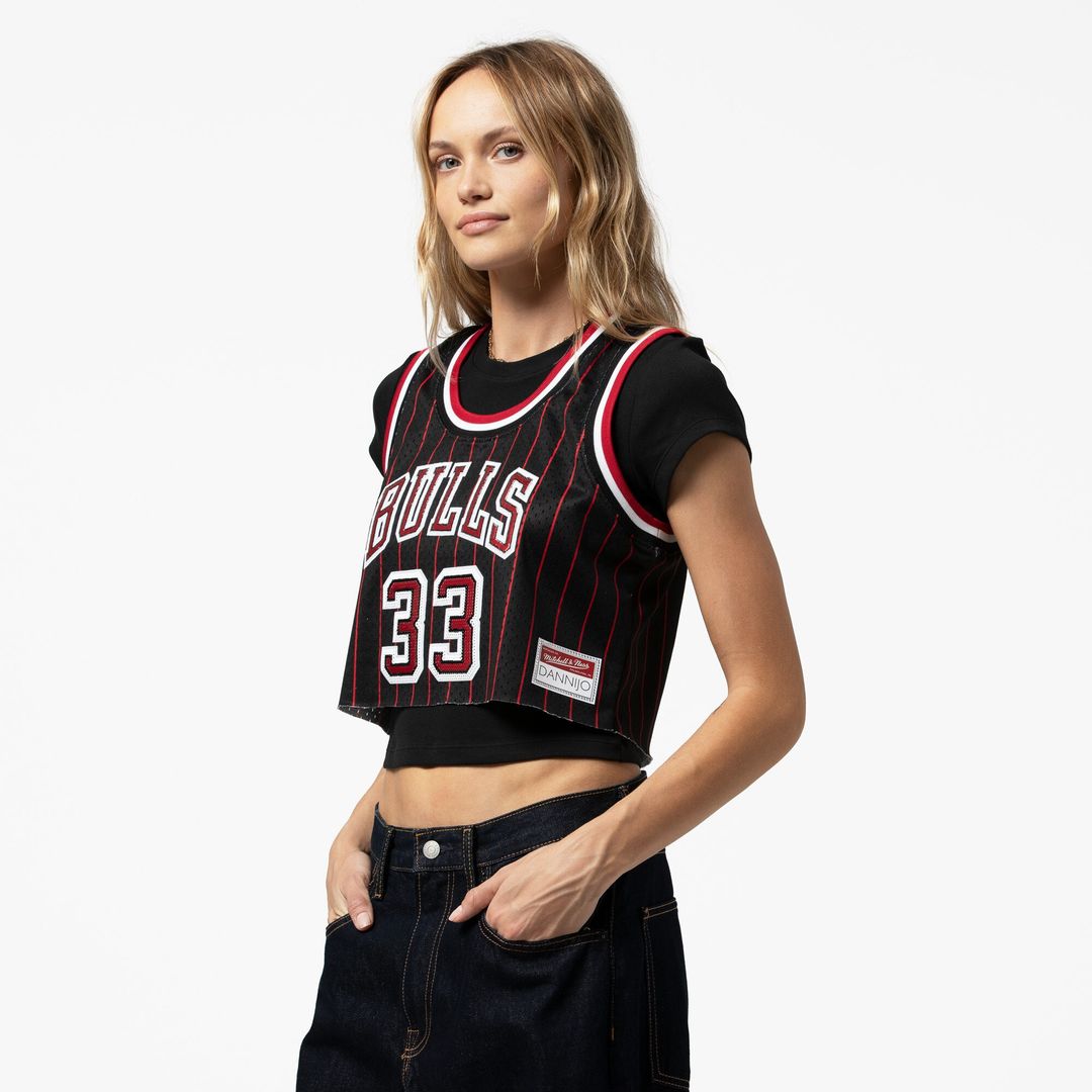 Chicago Bulls Scottie Pippen Mitchell & Ness x DANNIJO Women's Fashion Cropped Basketball Jersey - Black Team Jersey Sports Fan Apparel