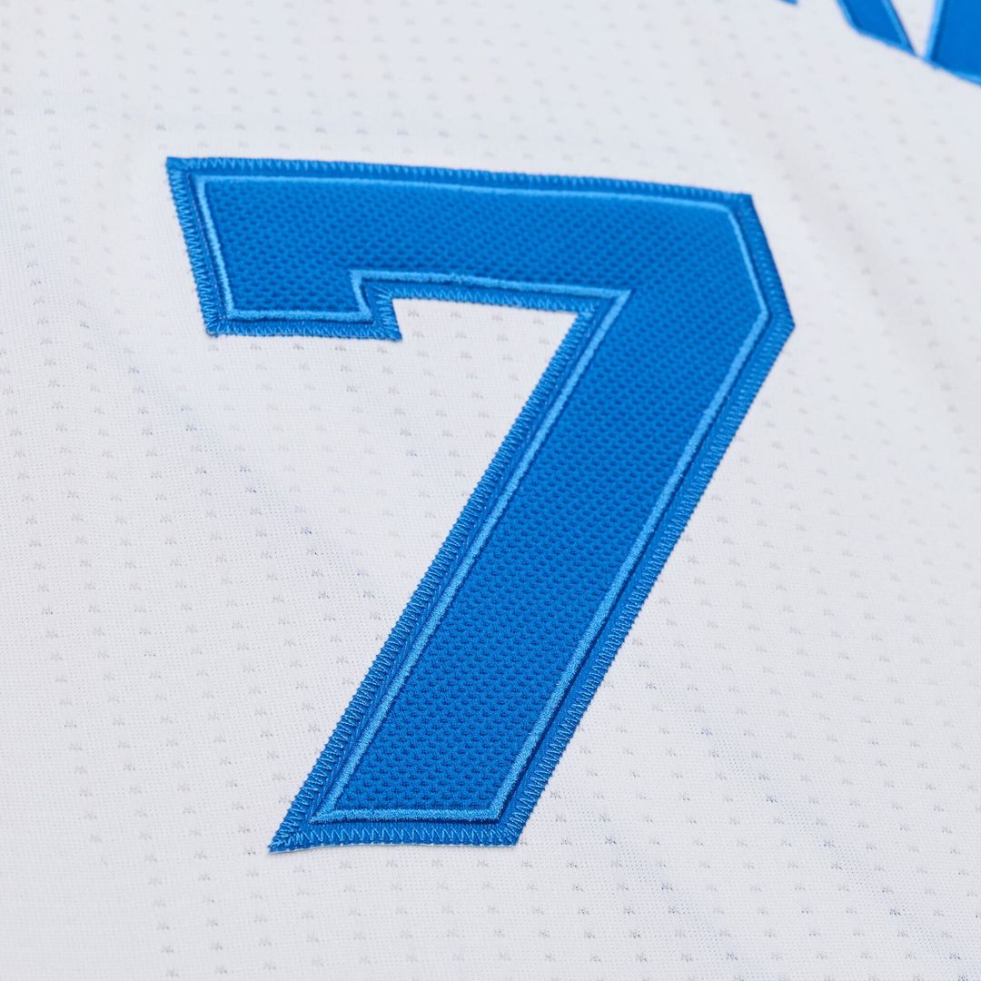 New York Knicks Carmelo Anthony Mitchell & Ness 2015 - 16 Hardwood Classics Authentic Jersey - White Team Jersey Sports Fan Apparel